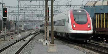 Westbound Intercity Tilting Train (ICN) approaching Killwangen-Spreitenbach